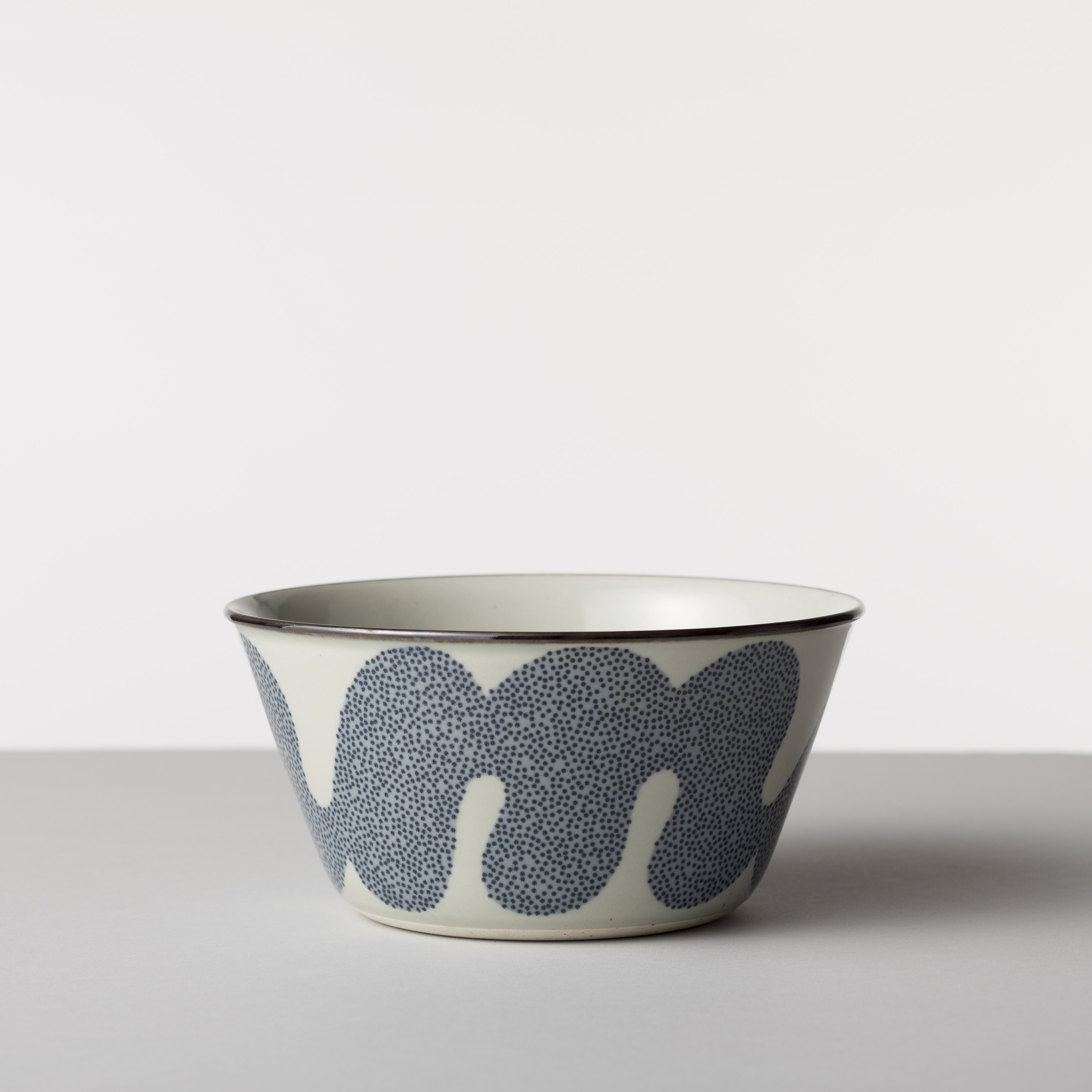  波紋模様 ボウル 陶磁器 新品・未使用】 波紋模様の高品質セラミック製ボウル - 和モダン